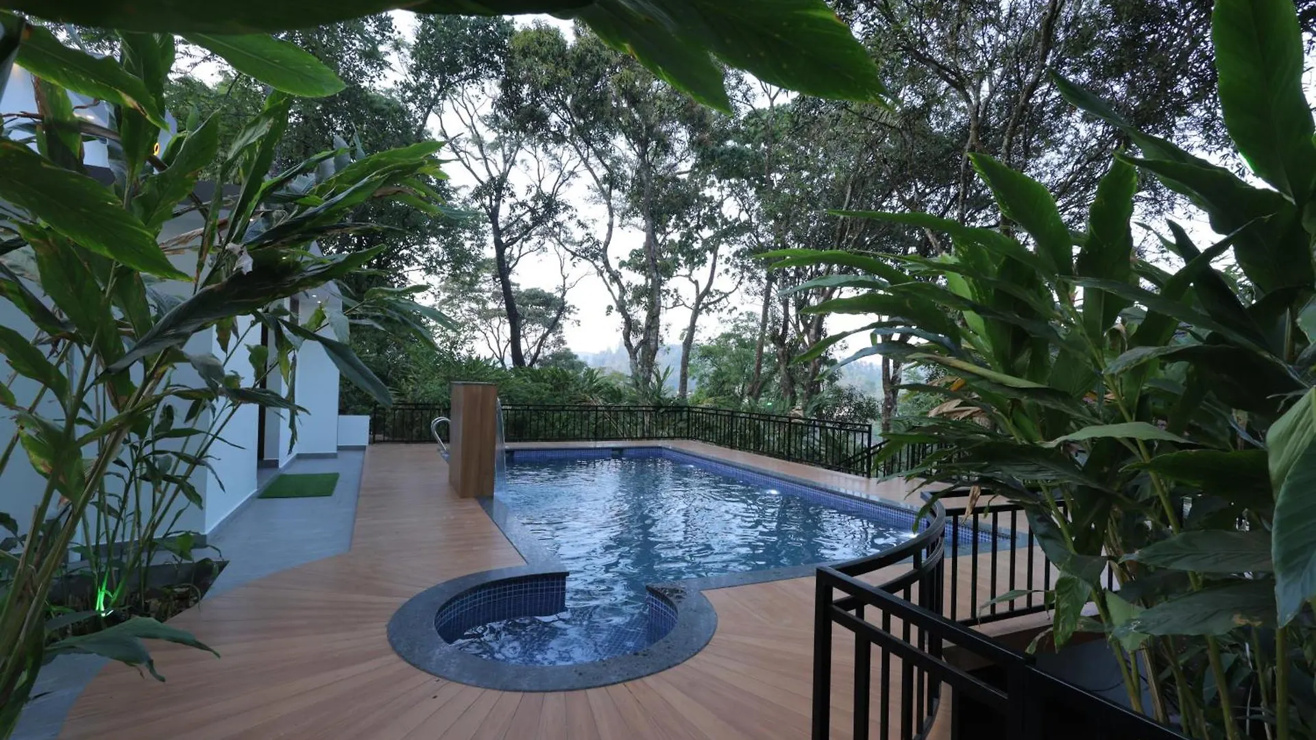 Elam Villa Pirmed Apartment