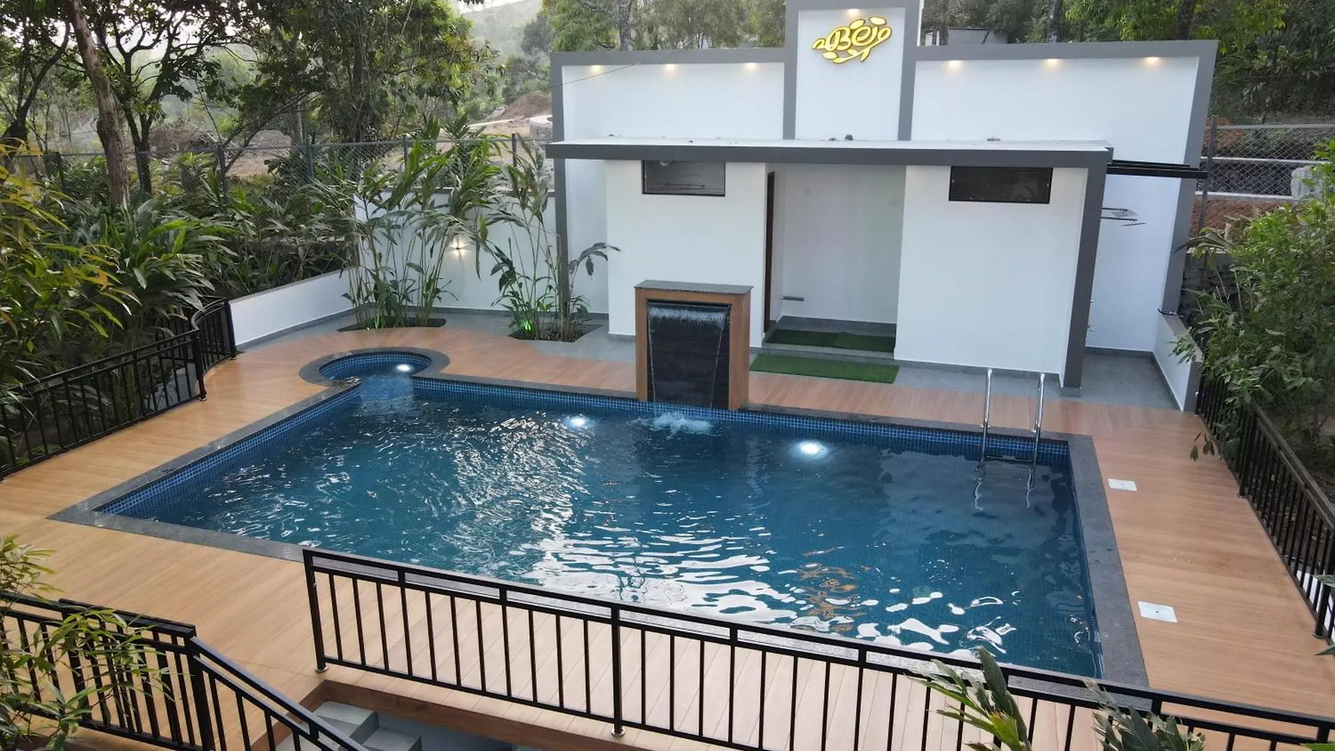Apartment Elam Villa Pirmed India