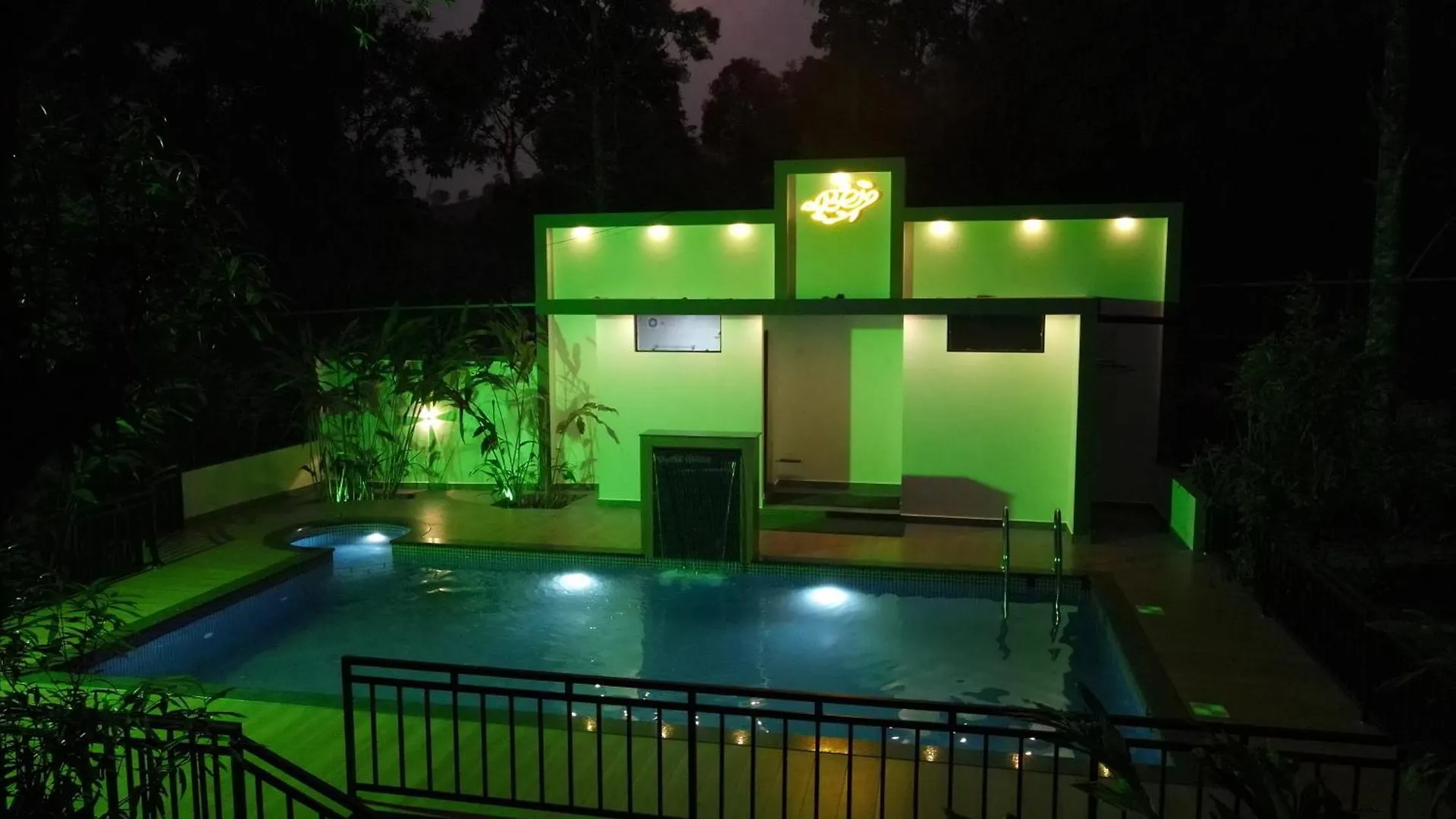 Apartment Elam Villa Pirmed