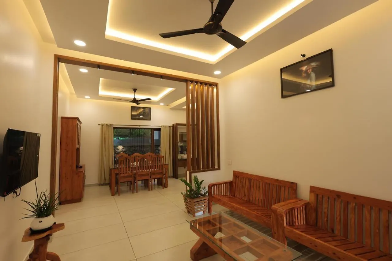 Elam Villa Pirmed
